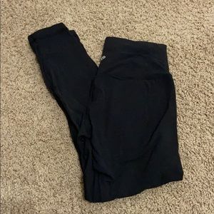 Lululemon size 6 leggings